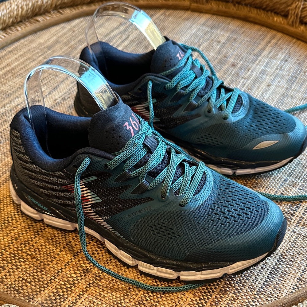 361 DEGREES Nemesis Running Shoes/Sneakers Blue/Teal SIZE 7 NEW WITHOUT TAGS